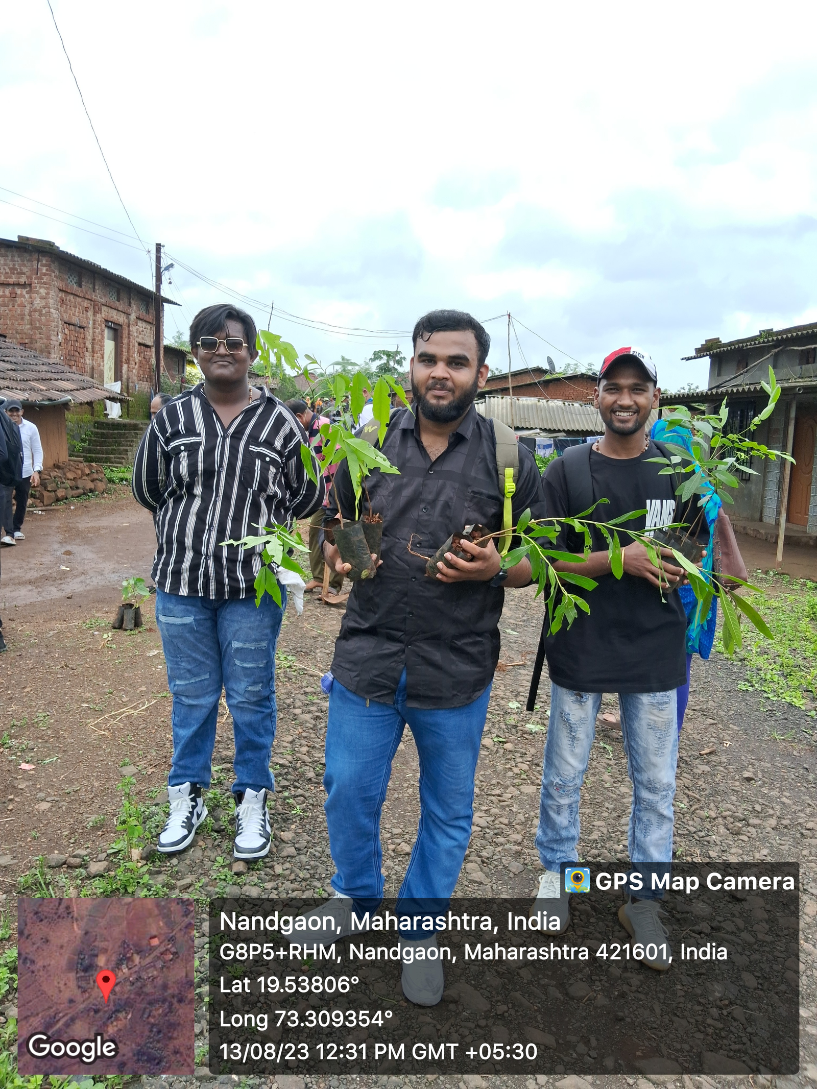 Chembur Karnataka Night College Sharing and Caring